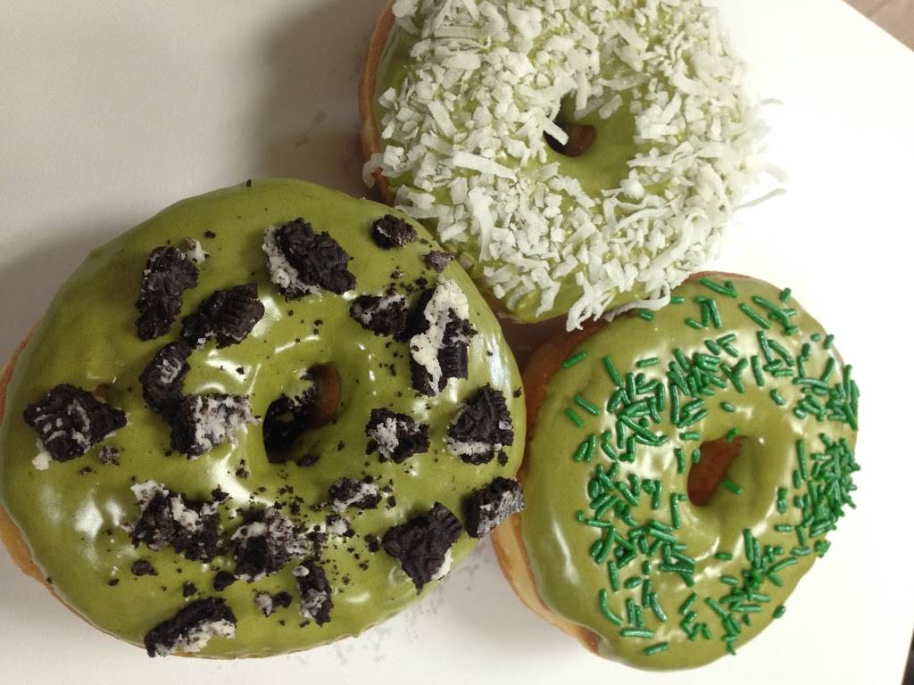 Rainbow Donuts | cafe | 11825 South St, Cerritos, CA 90703, USA | 5624680678 OR +1 562-468-0678