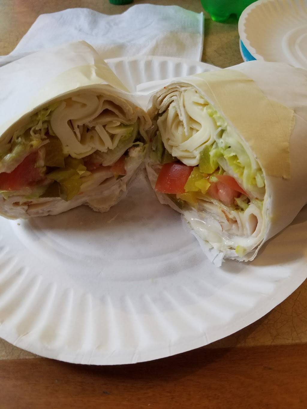 Blue House Family Pizza | meal takeaway | 3 Hampshire St, Salem, NH 03079, USA | 6038901131 OR +1 603-890-1131