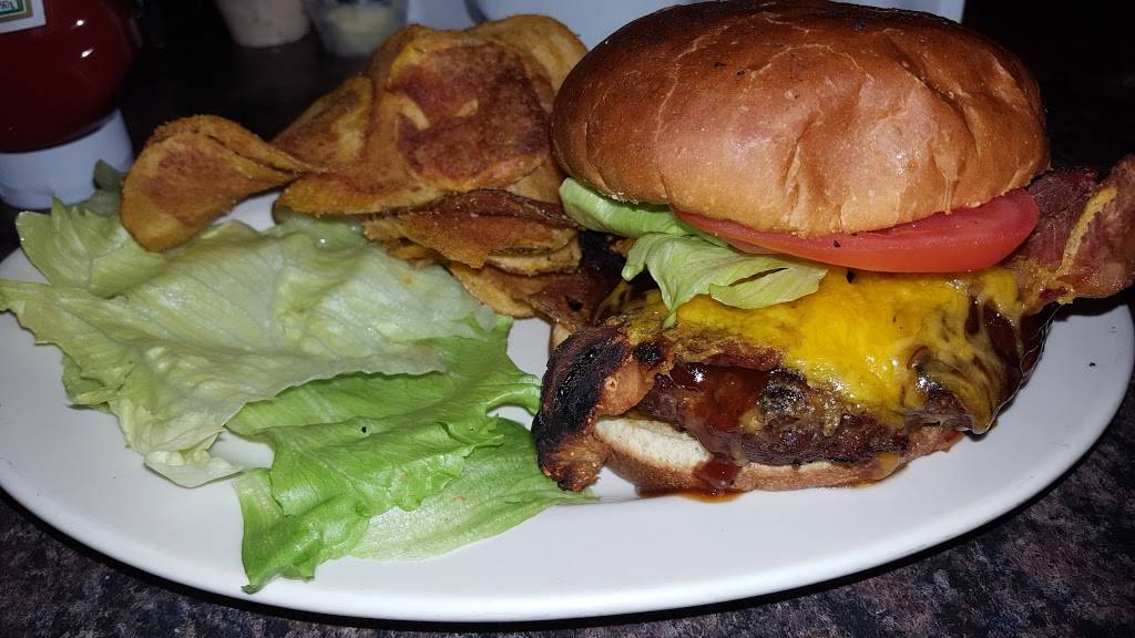 Bath City Bistro | meal takeaway | 75 Macomb Pl, Mt Clemens, MI 48043, USA | 5864690917 OR +1 586-469-0917