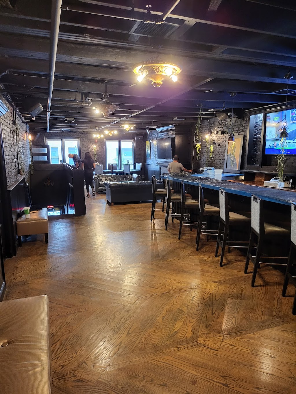 1865 | restaurant | 3813 Georgia Ave NW, Washington, DC 20011, USA | 2027684231 OR +1 202-768-4231