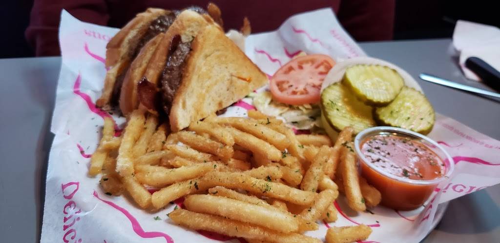 Crusens | restaurant | 426 E War Memorial Dr, Peoria, IL 61614, USA | 3096863890 OR +1 309-686-3890