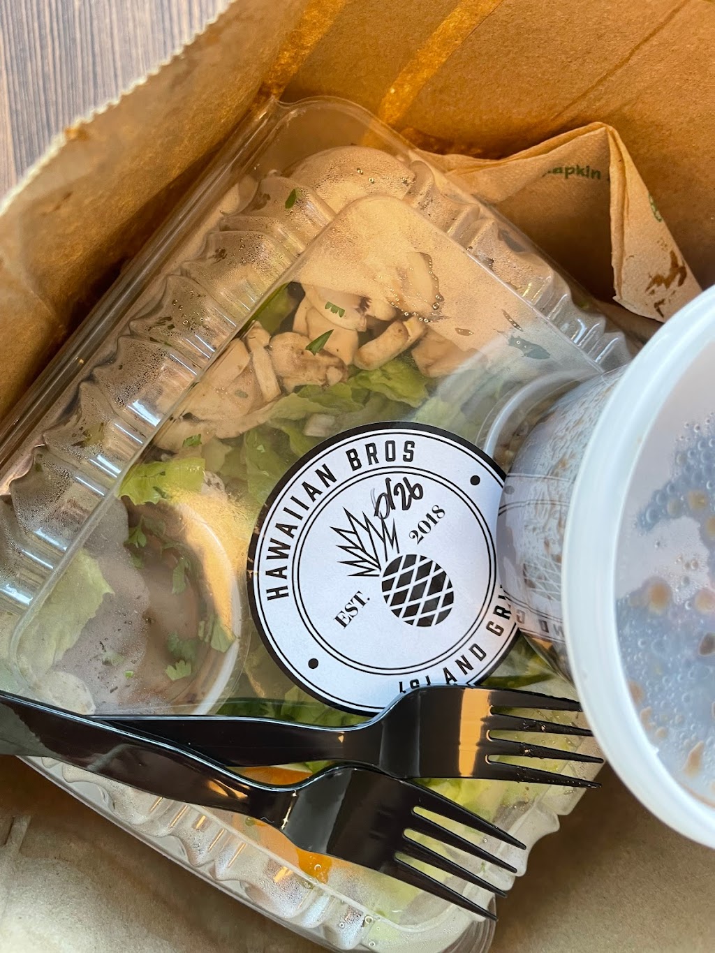 Hawaiian Bros Island Grill | restaurant | 4030 S Noland Rd, Independence, MO 64055, USA | 8165216545 OR +1 816-521-6545