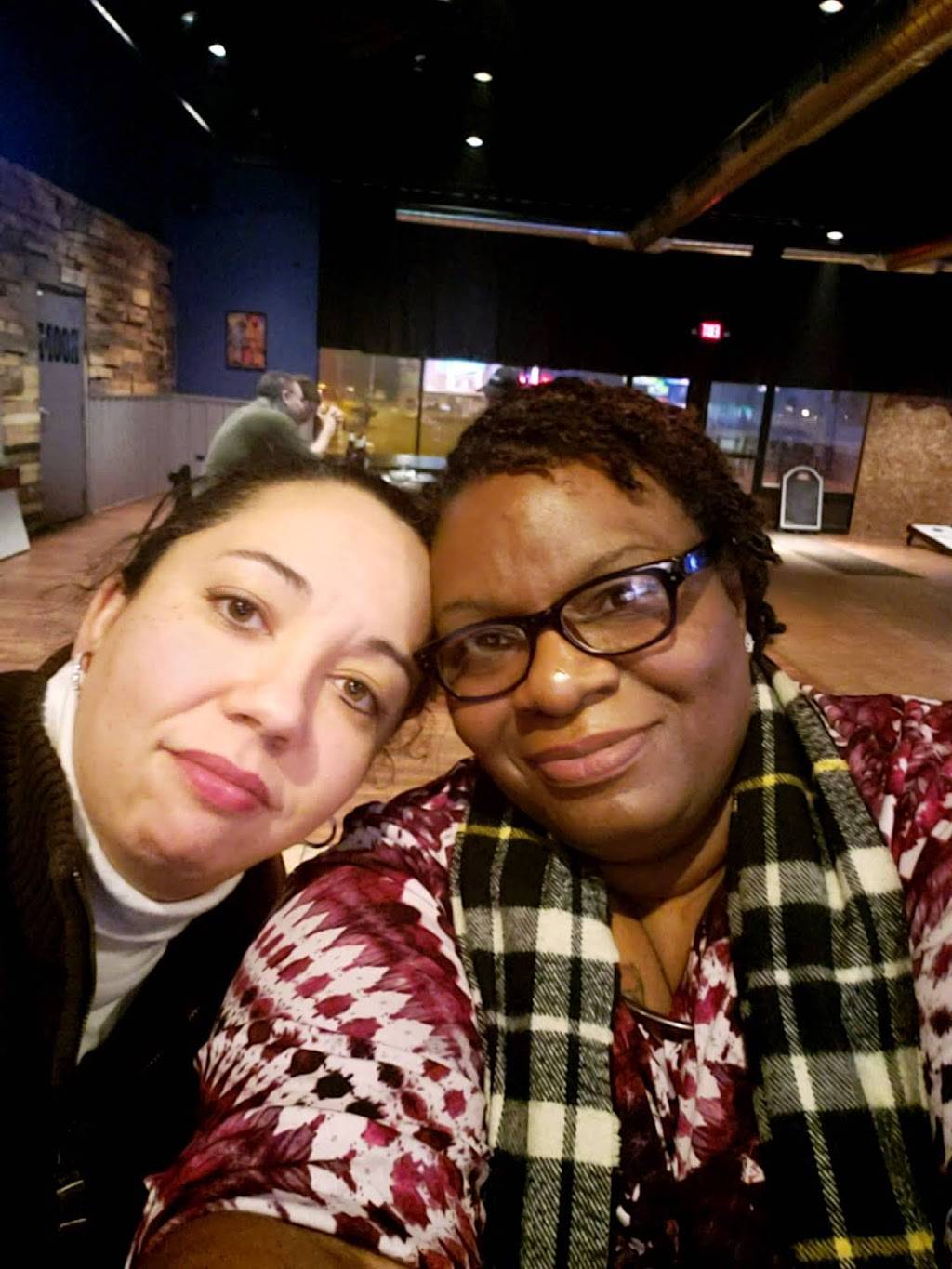 HOSES N CUFFS GRILL + BAR | restaurant | 8355 Indianapolis Blvd, Highland, IN 46322, USA | 2198385909 OR +1 219-838-5909