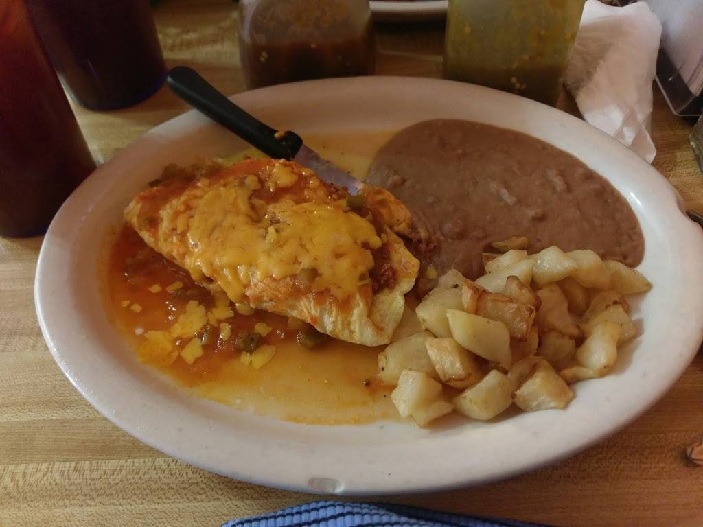 Lolas Mexican Food | restaurant | 3470 E U.S. Hwy 90, Seguin, TX 78155, USA | 8303798812 OR +1 830-379-8812