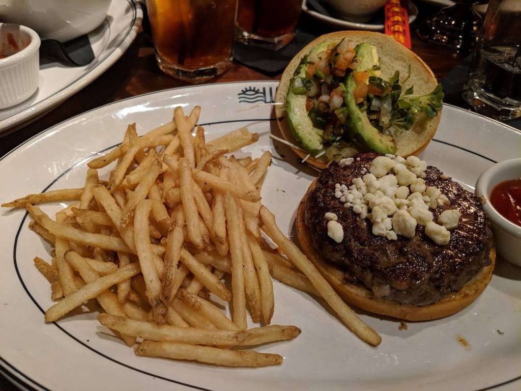 Waterfront Grill Tulsa | restaurant | 120 Aquarium Dr, Jenks, OK 74037, USA | 9185186300 OR +1 918-518-6300