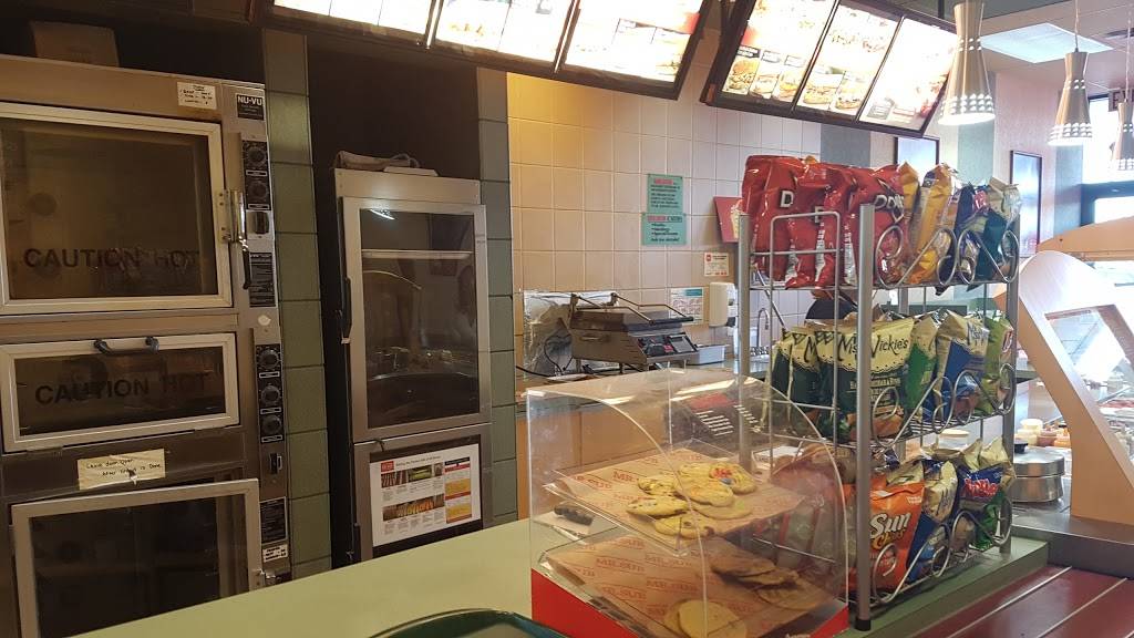 Mr.Sub | restaurant | 10088 McLaughlin Rd, Brampton, ON L7A 2X6, Canada | 9052164845 OR +1 905-216-4845