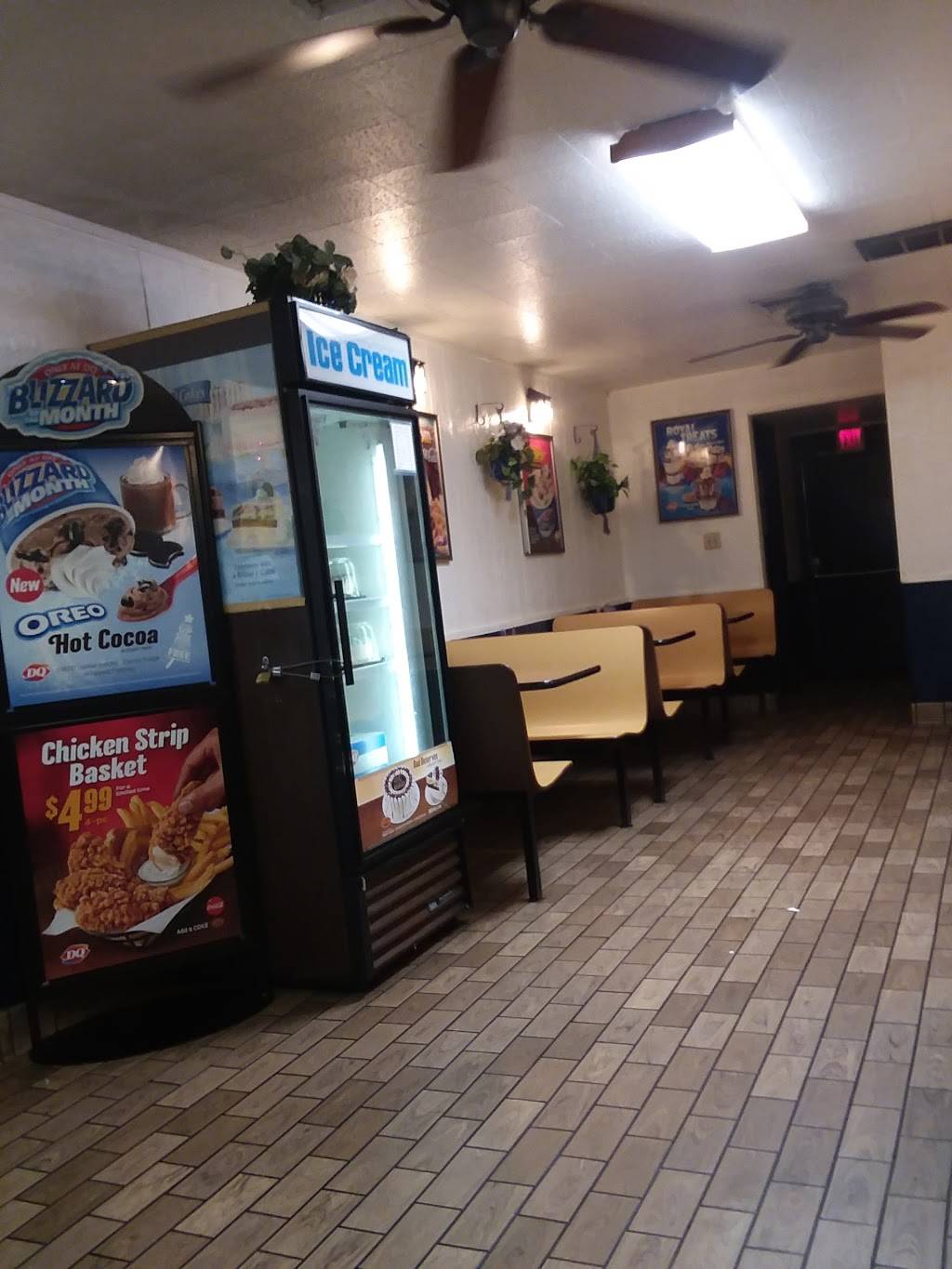 Dairy Queen | restaurant | 2734 W Camelback Rd, Phoenix, AZ 85017, USA | 6022490432 OR +1 602-249-0432