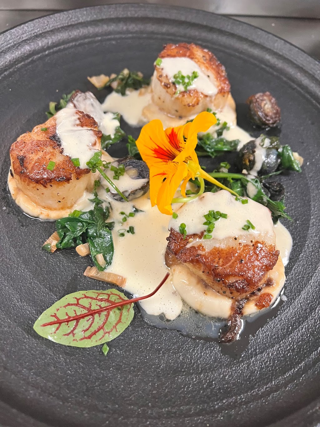 608 Dahlia | restaurant | 2647 East Coast Hwy, Newport Beach, CA 92625, USA | 9492207229 OR +1 949-220-7229