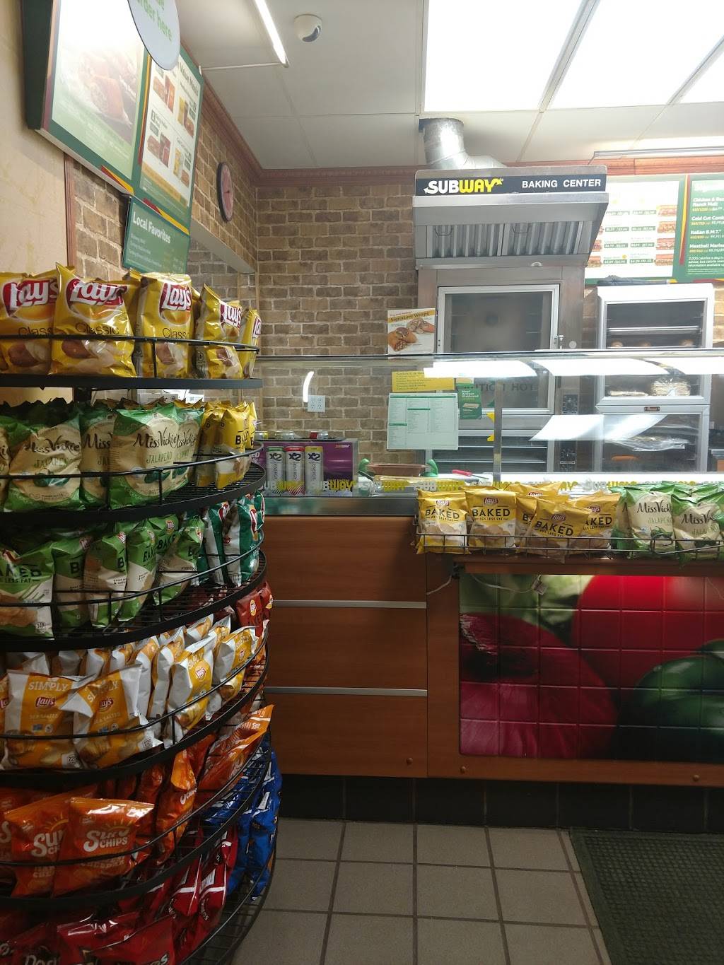 Subway | restaurant | 23009 E Main St, Armada, MI 48005, USA | 5867843006 OR +1 586-784-3006