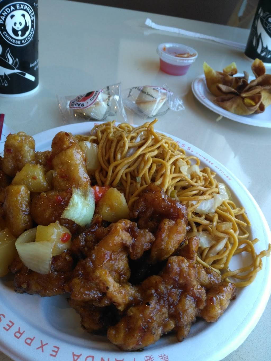 Panda Express | restaurant | 251 Pinnacle Pkwy, Bristol, TN 37620, USA | 4235732788 OR +1 423-573-2788