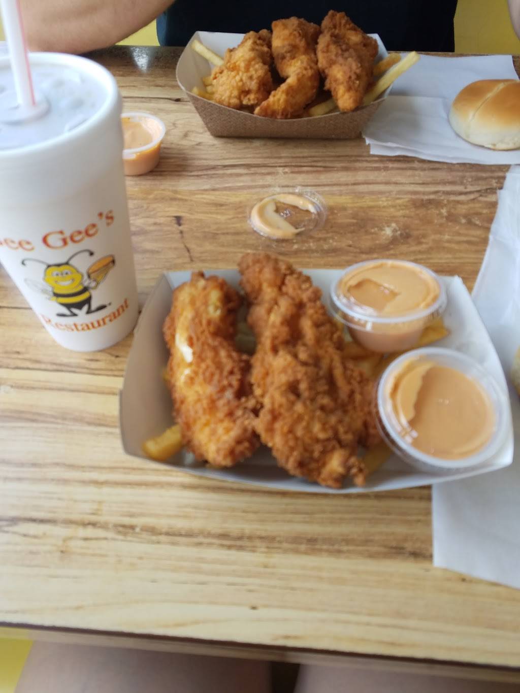 Bee-Gees | restaurant | 1105 Baltimore Ave, Albertville, AL 35950, USA | 2568789294 OR +1 256-878-9294