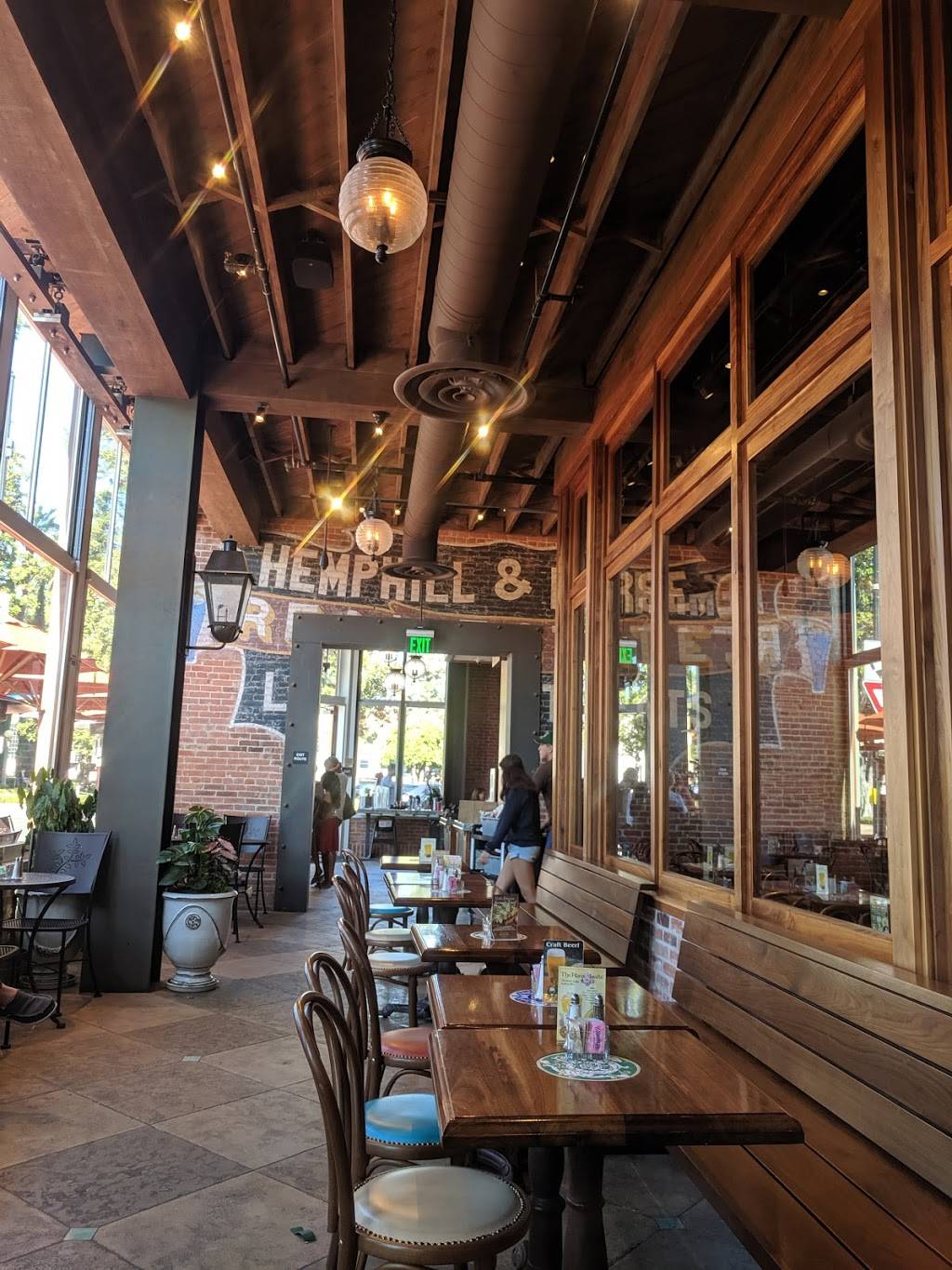 Urth Caffé Orange | restaurant | 100 W Chapman Ave, Orange, CA 92866, USA | 9493295755 OR +1 949-329-5755