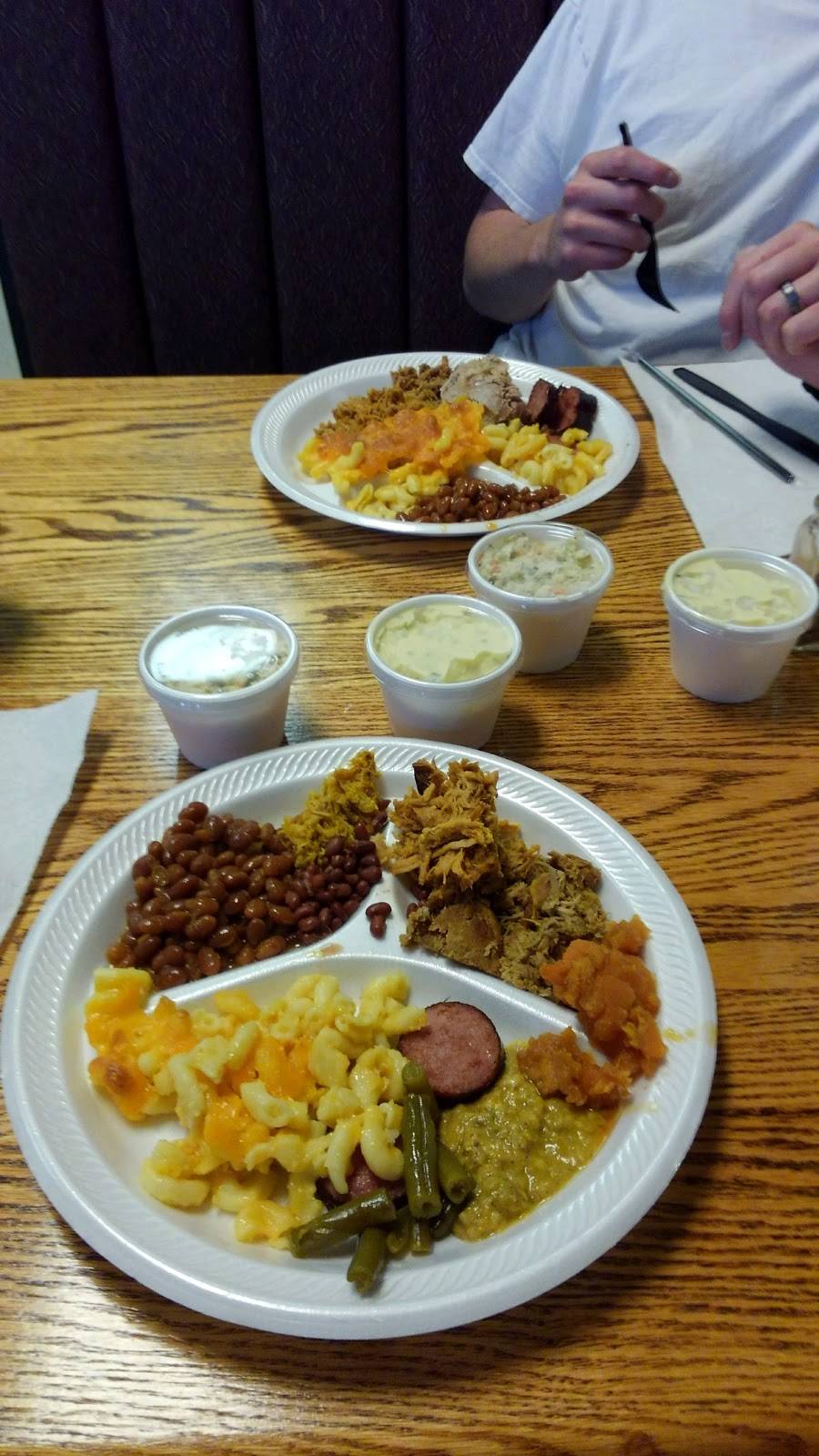 Country Smokehouse | restaurant | 8505 Garners Ferry Rd, Hopkins, SC 29061, USA | 8037764886 OR +1 803-776-4886