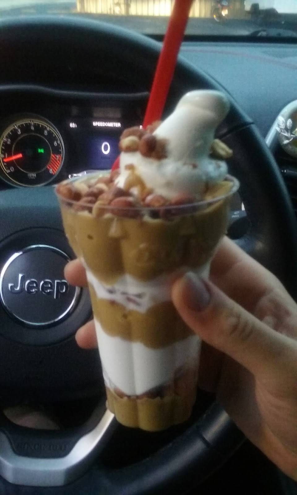 Dairy Queen | restaurant | 994 E Market St, Celina, OH 45822, USA | 4195862864 OR +1 419-586-2864