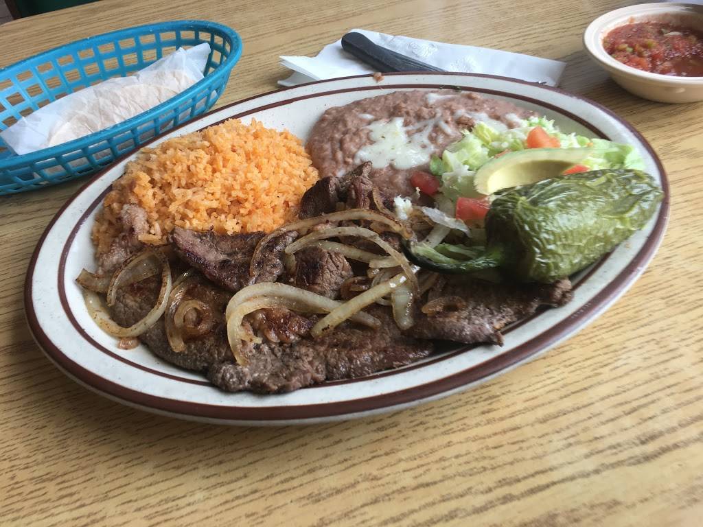 El Jacalito | restaurant | 561 W Olive Ave, Porterville, CA 93257, USA | 5597880304 OR +1 559-788-0304