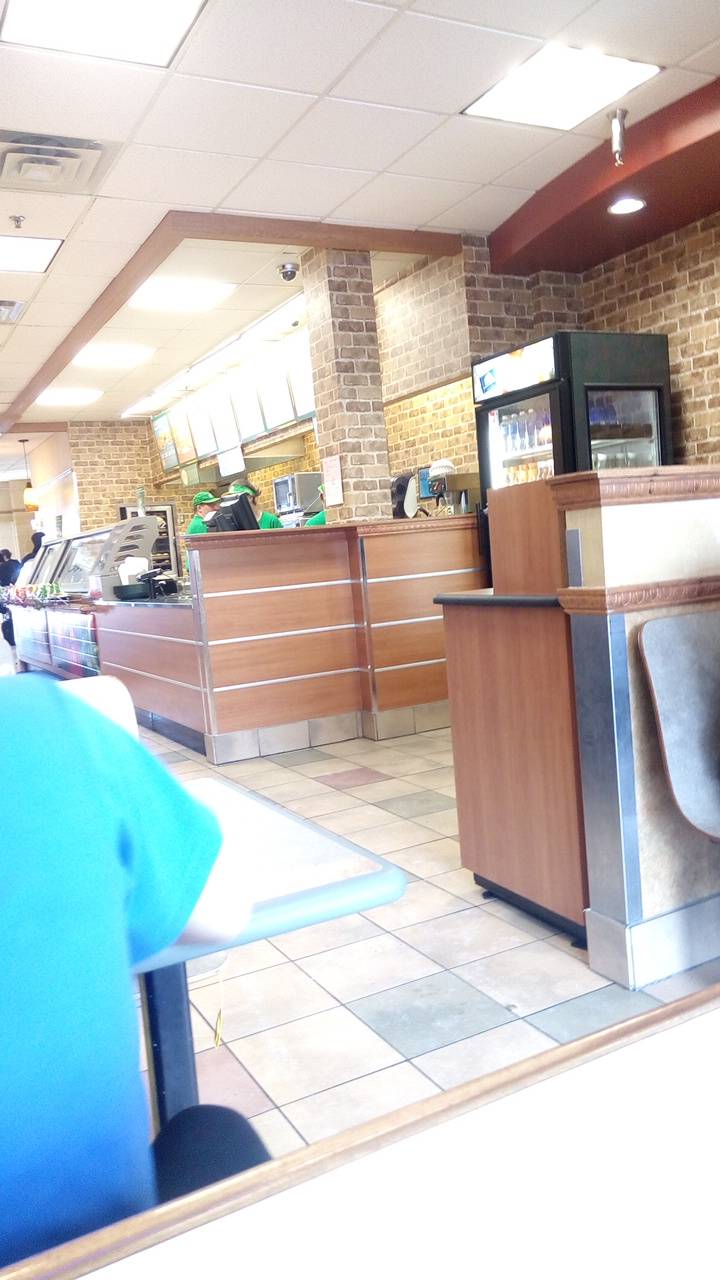 Restaurant SUBWAY | restaurant | 207 Boulevard du Mont-Bleu, Gatineau, QC J8Z 3G3, Canada | 8197713988 OR +1 819-771-3988