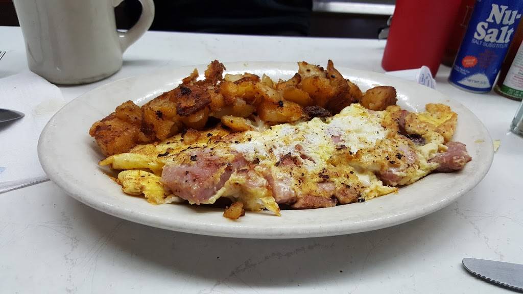 Galley Diner | meal takeaway | 11 P St, South Boston, MA 02127, USA | 6174641024 OR +1 617-464-1024