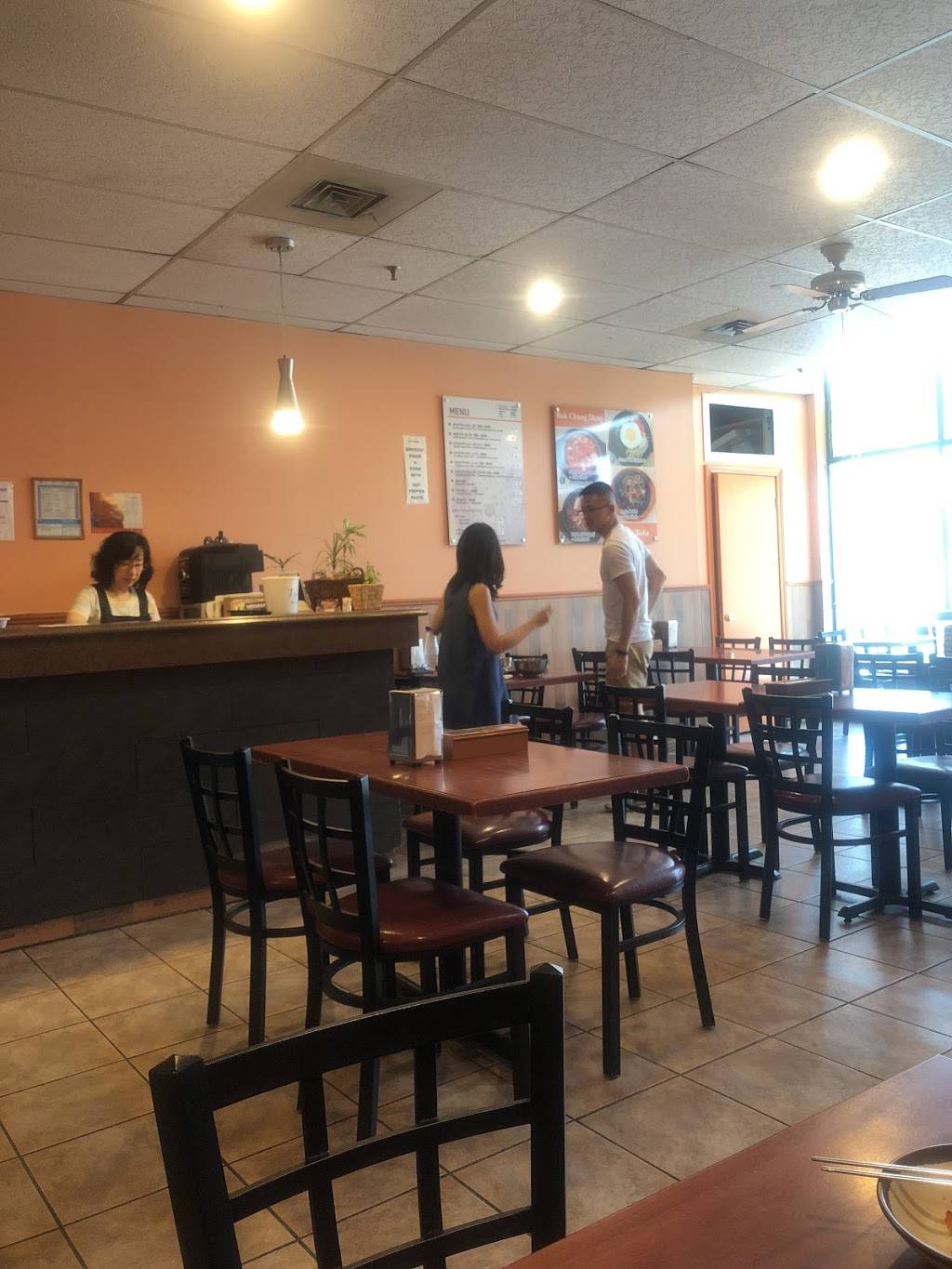 Buk Chang Dong Soon Tofu Korean Restaurant | restaurant | 3085 Hurontario St, Mississauga, ON L5A 4E4, Canada | 9052761957 OR +1 905-276-1957