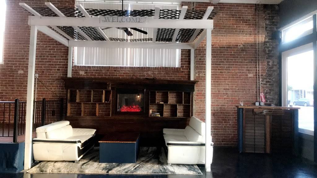 Citizens Pub and Grill | restaurant | 200 S Garnett St, Henderson, NC 27536, USA | 2525980056 OR +1 252-598-0056