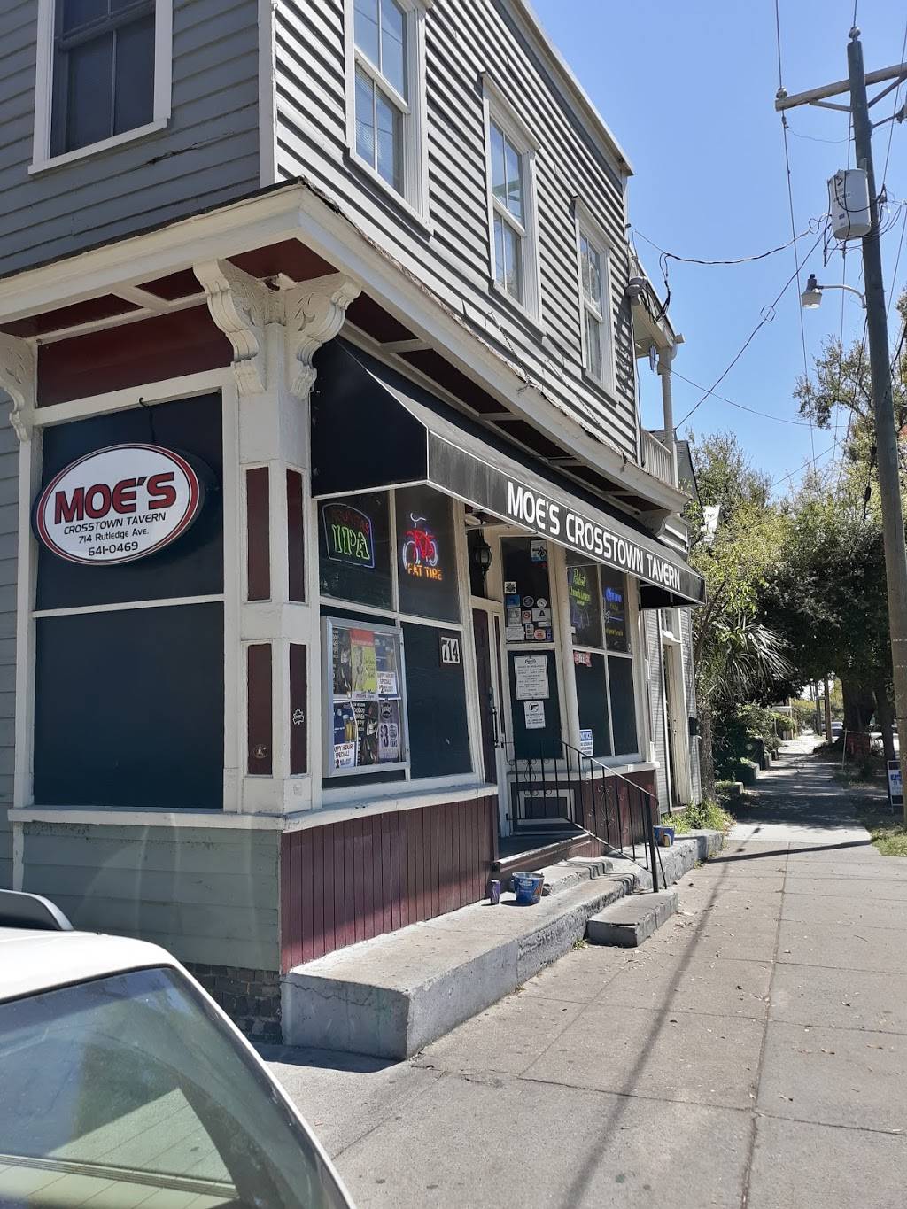 Moes Crosstown Tavern | restaurant | 714 Rutledge Ave, Charleston, SC 29403, USA | 8436410469 OR +1 843-641-0469