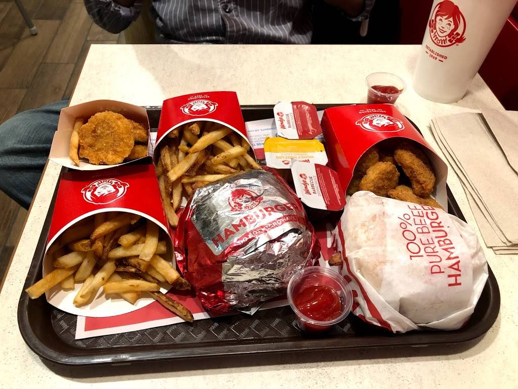 Wendys | restaurant | 204 S Wood Ave, Easton, PA 18042, USA | 6102585597 OR +1 610-258-5597