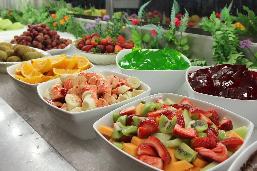 Crystal Buffet | meal takeaway | 2 Mountain Rd #1, Collingwood, ON L9Y 4S8, Canada | 7054462888 OR +1 705-446-2888