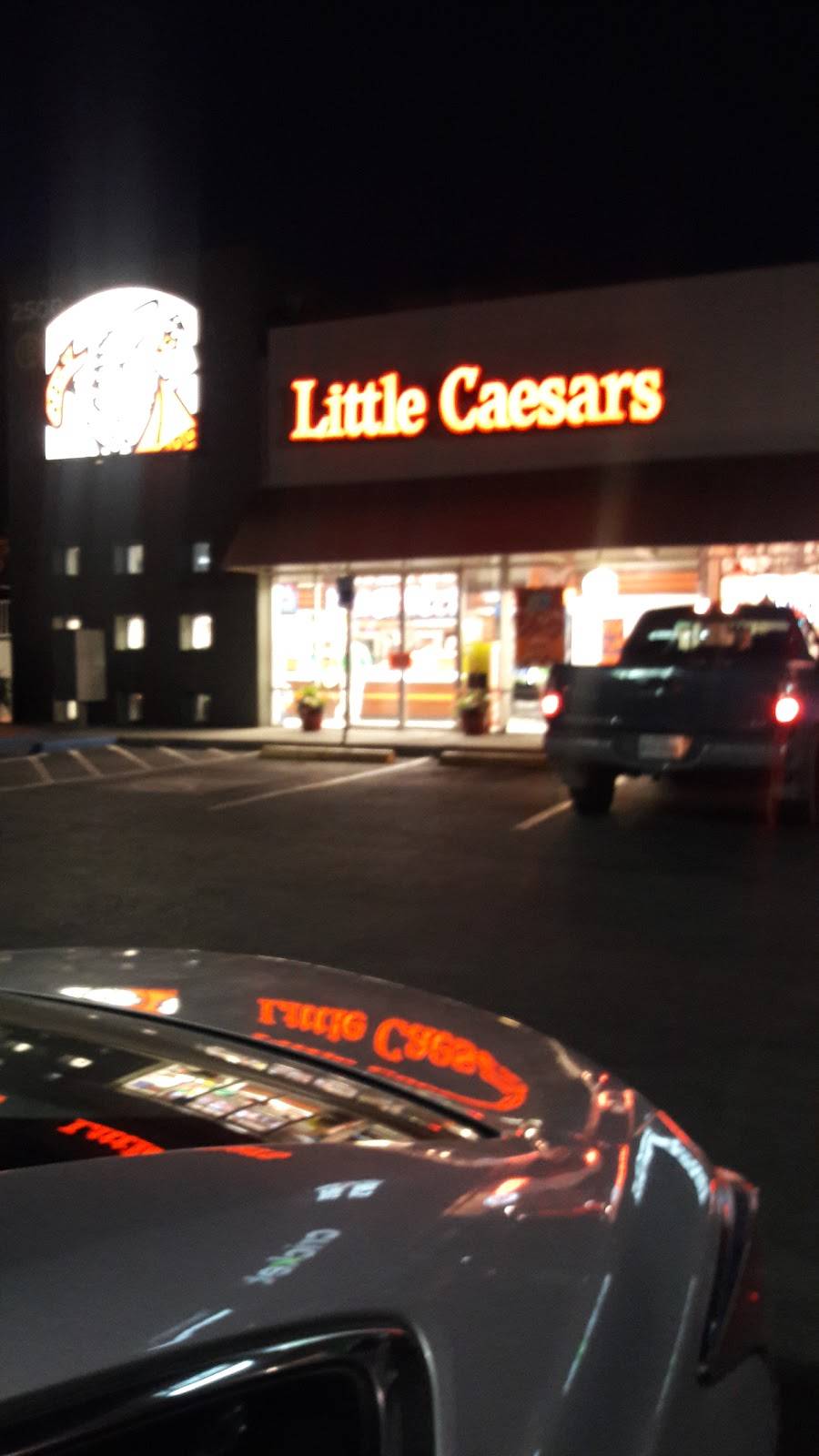 Little Caesars Pizza | meal takeaway | 2500 N Mesa St, El Paso, TX 79902, USA | 9155439500 OR +1 915-543-9500