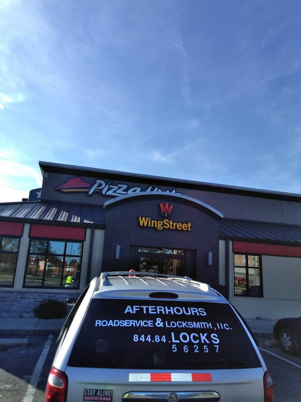 Pizza Hut | restaurant | 890 E Dublin Granville Rd, Columbus, OH 43229, USA | 6148857067 OR +1 614-885-7067