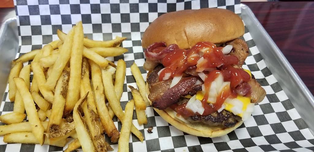 Chicagos Best Burgers | restaurant | 1925a W Brandon Blvd, Brandon, FL 33511, USA | 8136543232 OR +1 813-654-3232