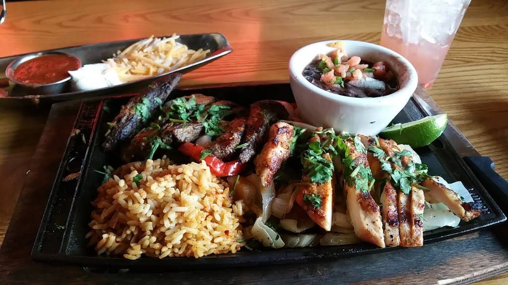 Chilis Grill & Bar | meal takeaway | 245 Railway Ln, Hagerstown, MD 21740, USA | 3017669680 OR +1 301-766-9680