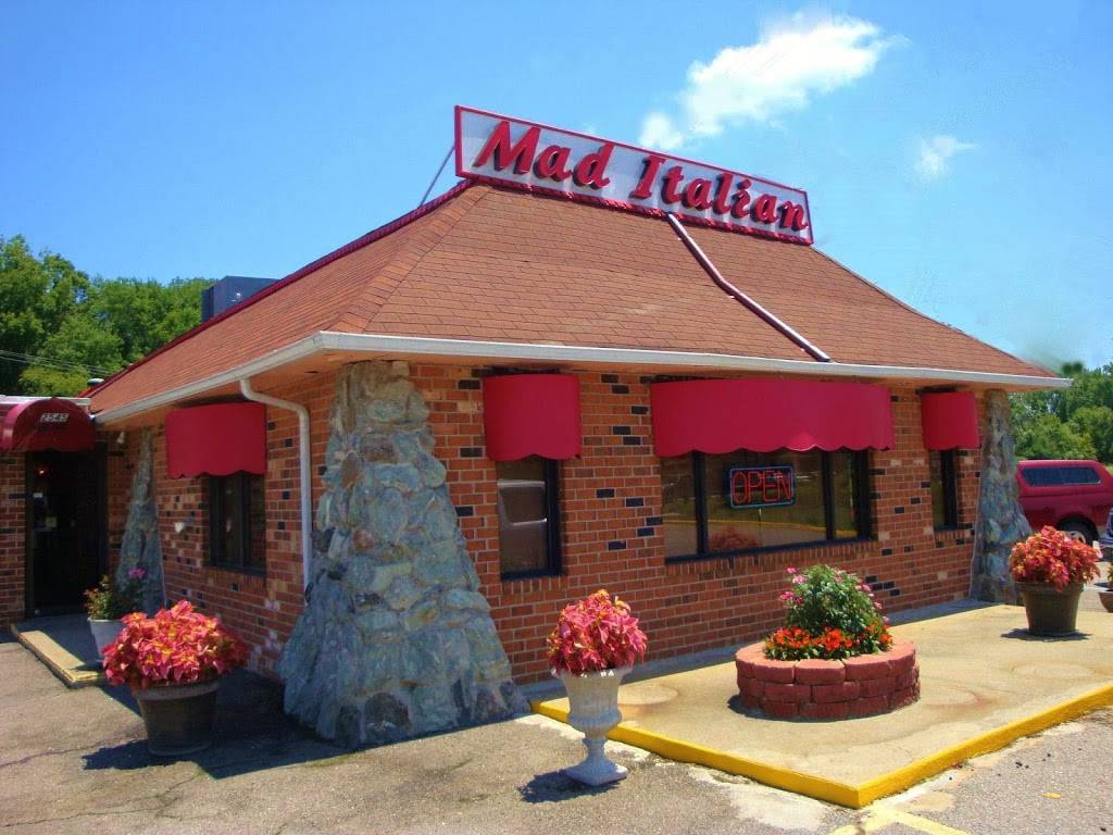 The Mad Italian Pasta & Steak House | restaurant | 2545 S Crater Rd, Petersburg, VA 23805, USA | 8047329268 OR +1 804-732-9268