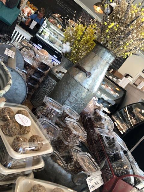 Eat Your Heart Out Cafe & Gourmet Market | restaurant | 587 Main St, Falmouth, MA 02540, USA | 5083887911 OR +1 508-388-7911