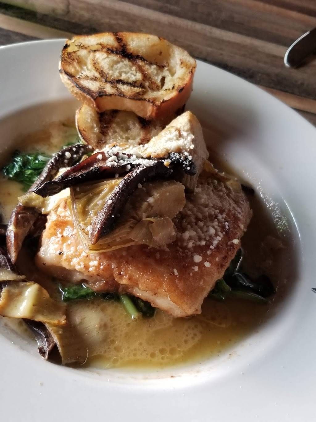 Joe Gatts Food & Cocktails | restaurant | 2126 Five Mile Line Rd, Penfield, NY 14526, USA | 5854850631 OR +1 585-485-0631