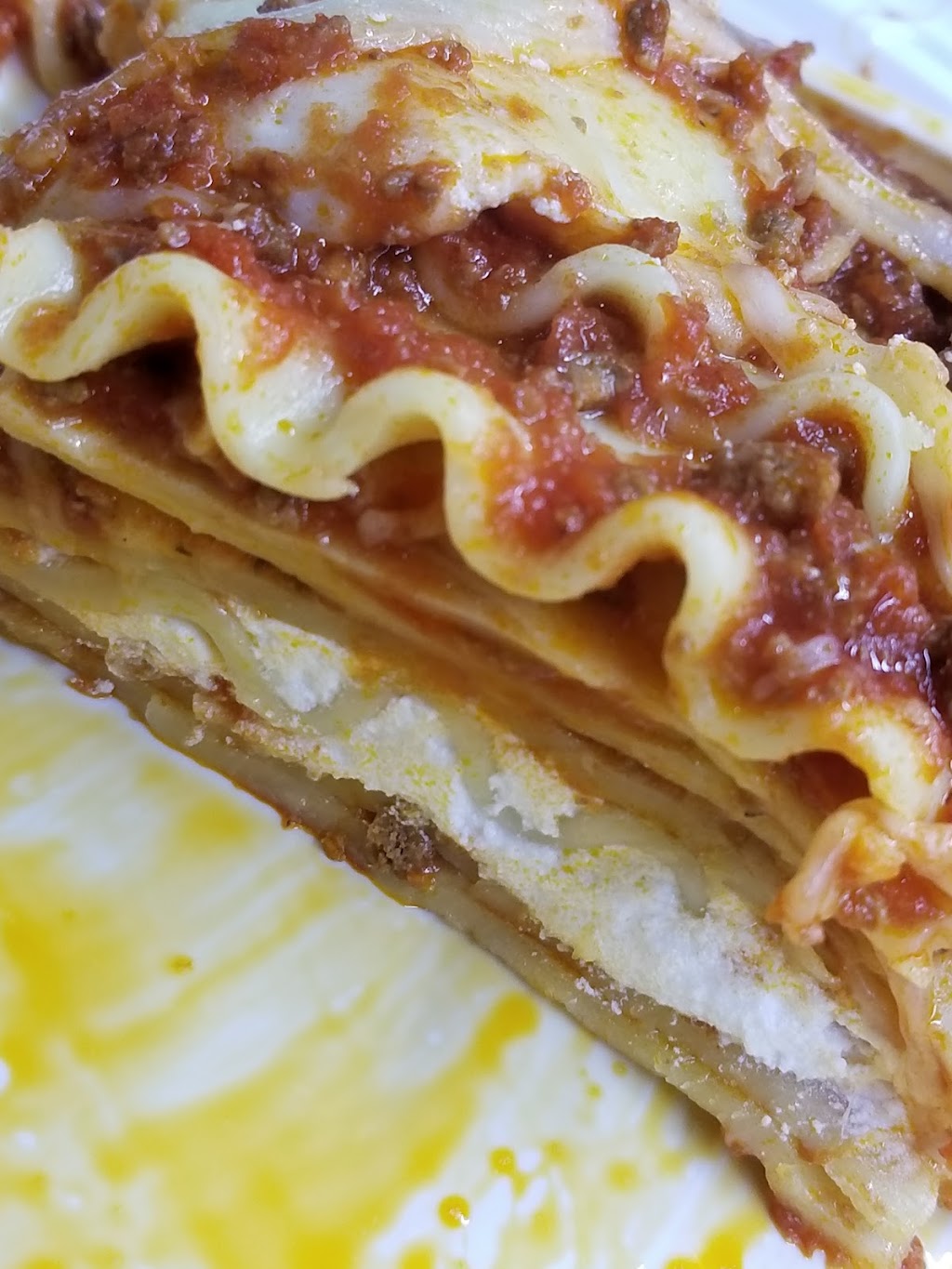 P & M Classic Pizza and Restaurant | meal delivery | 1747 Amsterdam Ave, New York, NY 10031, USA | 2129263155 OR +1 212-926-3155