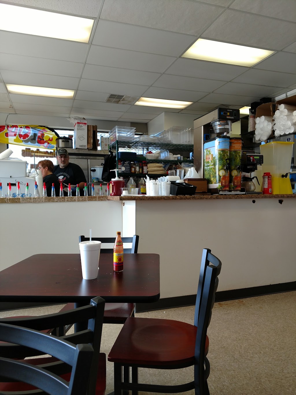 Louisiana Lunchbox | restaurant | 6705 Pine Forest Rd, Pensacola, FL 32526, USA | 8508769352 OR +1 850-876-9352