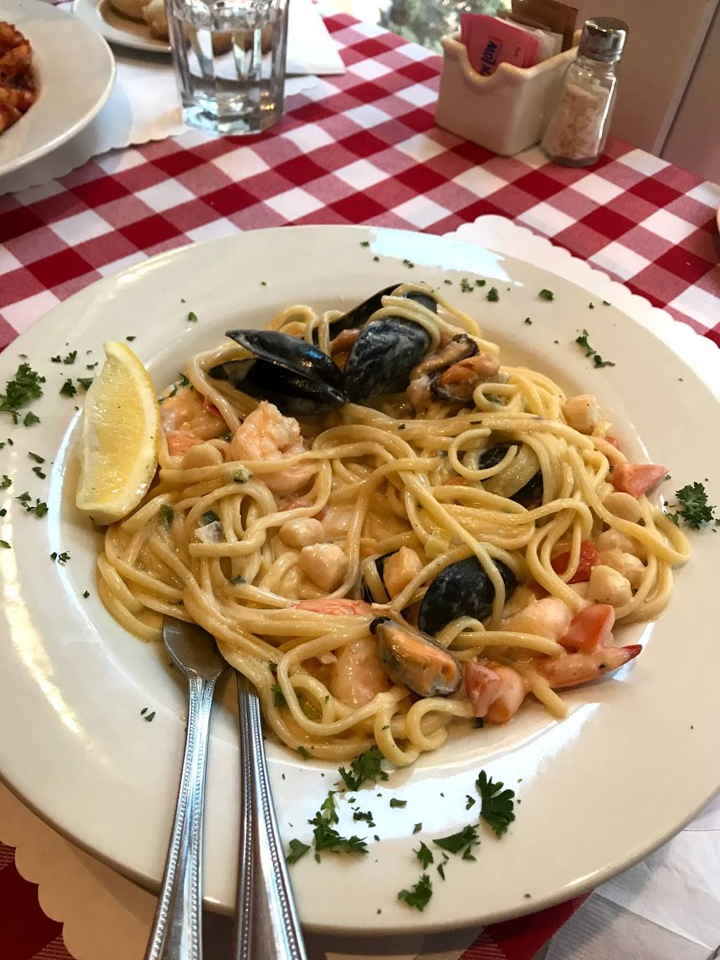 Paulos Italian Trattoria | restaurant | 38 Bridge St E, Belleville, ON K8N 2Y7, Canada | 6139666542 OR +1 613-966-6542