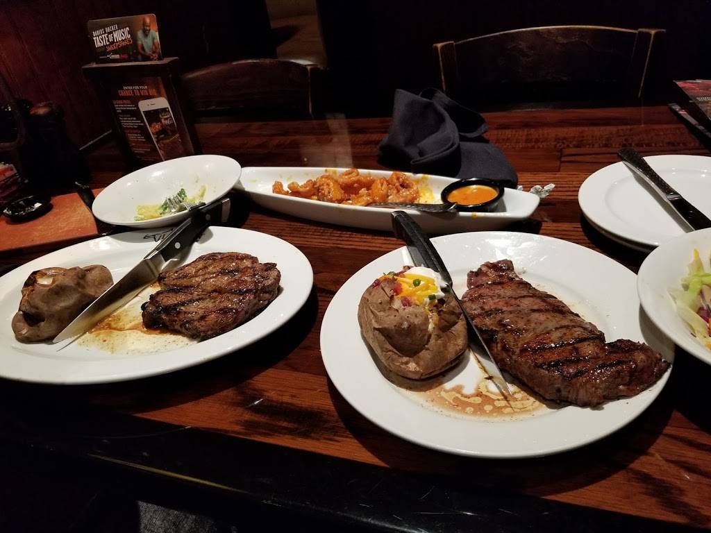 LongHorn Steakhouse | meal takeaway | 2110 E Fowler Ave, Tampa, FL 33612, USA | 8139715300 OR +1 813-971-5300