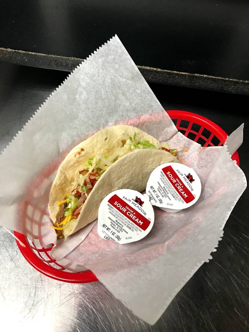 Hot Rod BBQ | restaurant | 3830 Celina Rd, Burkesville, KY 42717, USA | 2704339696 OR +1 270-433-9696