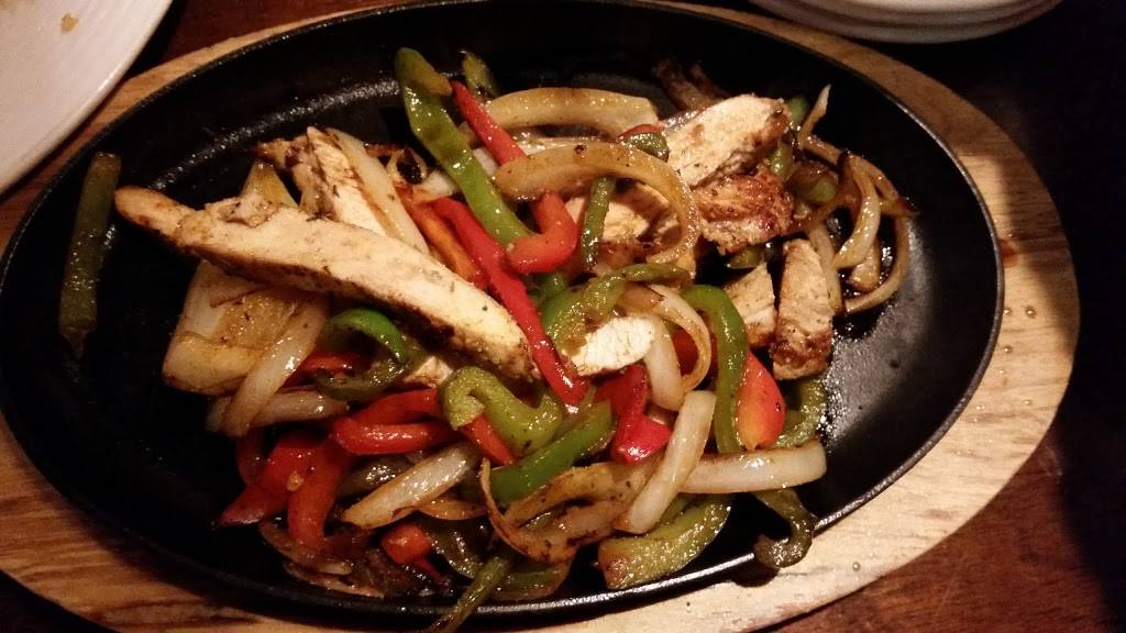 The OX Bar & Grill | restaurant | 23 S Washington St, Oxford, MI 48371, USA | 2486281400 OR +1 248-628-1400