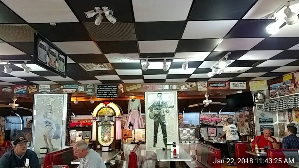 The Knuckle Sandwich | restaurant | 9500 IN-144, Martinsville, IN 46151, USA | 3174225767 OR +1 317-422-5767