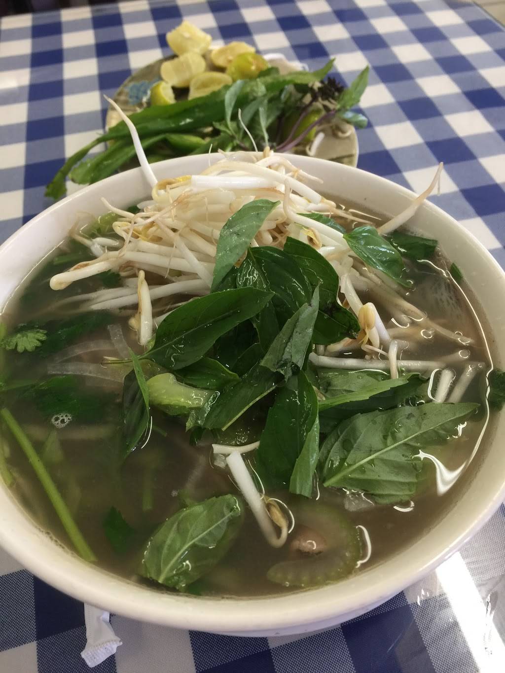 New Phó | restaurant | 1036 E Anaheim St, Long Beach, CA 90813, USA | 5624323133 OR +1 562-432-3133