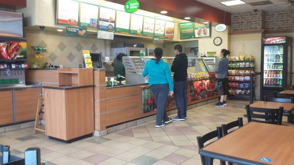 Subway | restaurant | 2200 White Ln, Bakersfield, CA 93304, USA | 6618374199 OR +1 661-837-4199