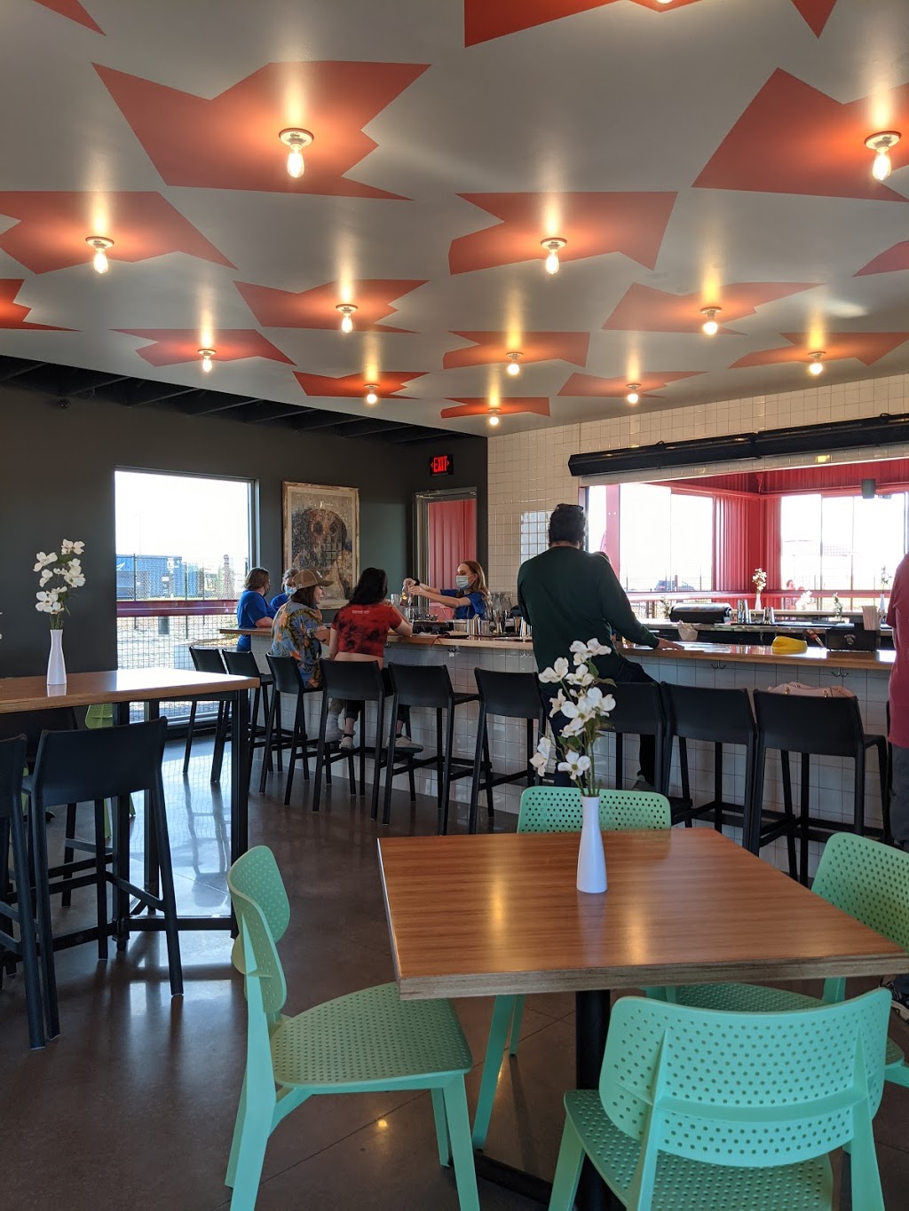 Solos Park and Pub | restaurant | 13310 Pawnee Dr, Oklahoma City, OK 73114, USA | 4058495990 OR +1 405-849-5990