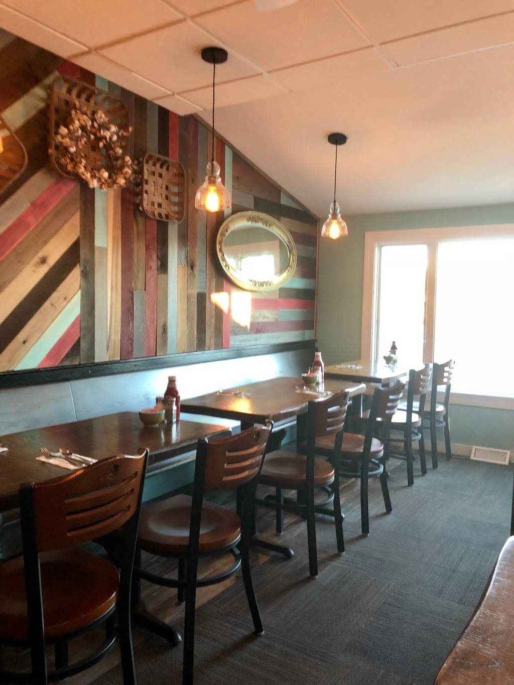 DOCK125 Restaurant | restaurant | 125 Lynnfield St, Lynn, MA 01904, USA | 7815959563 OR +1 781-595-9563