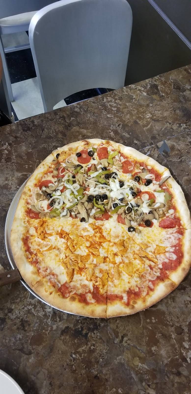 Anthonys Pizza | restaurant | 1954 W Morris Blvd, Morristown, TN 37814, USA | 4233531286 OR +1 423-353-1286