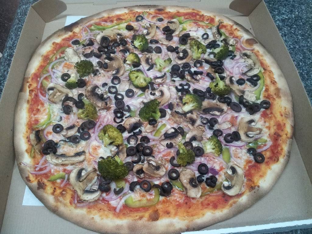 Target Pizza | restaurant | 5200 Washington St, Boston, MA 02132, USA | 6173234400 OR +1 617-323-4400