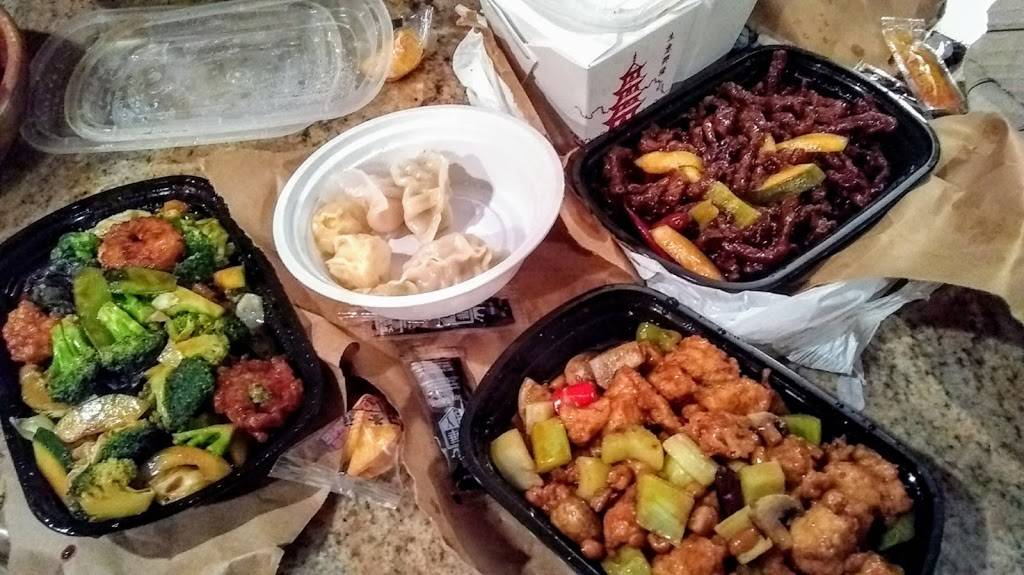 Lucky Palace Asian Fusion | restaurant | 101 Commerce Pl W, Okatie, SC 29909, USA | 8437055007 OR +1 843-705-5007