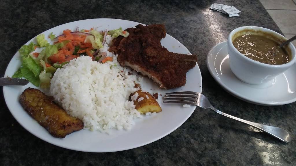 Mi Querida Colombia East | restaurant | 10438 E Colonial Dr, Orlando, FL 32817, USA | 4077044533 OR +1 407-704-4533