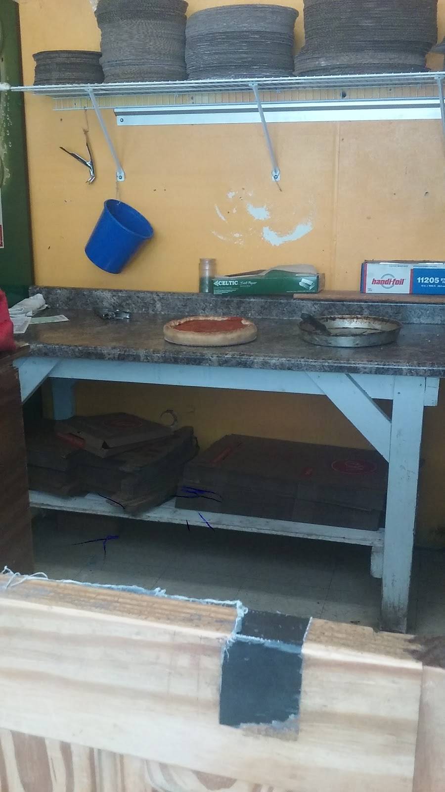 T Ds Express Pizza | restaurant | 239 N Broad St, Griffith, IN 46319, USA | 2199227901 OR +1 219-922-7901