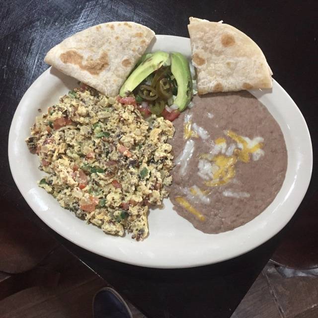 Marcos Restaurant | restaurant | 3612 Pioneer Rd, Balch Springs, TX 75180, USA | 4692917343 OR +1 469-291-7343